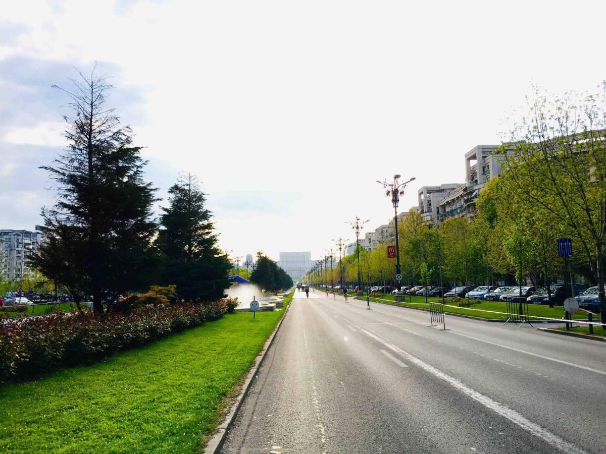 Center Unirii Square Private With View - Shared Amenities * בוקרשט