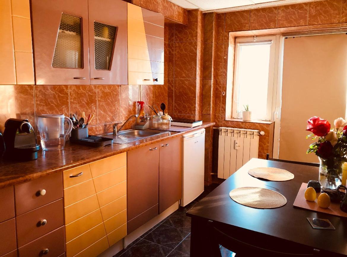 בית אירוח Center Unirii Square Private With View - Shared Amenities