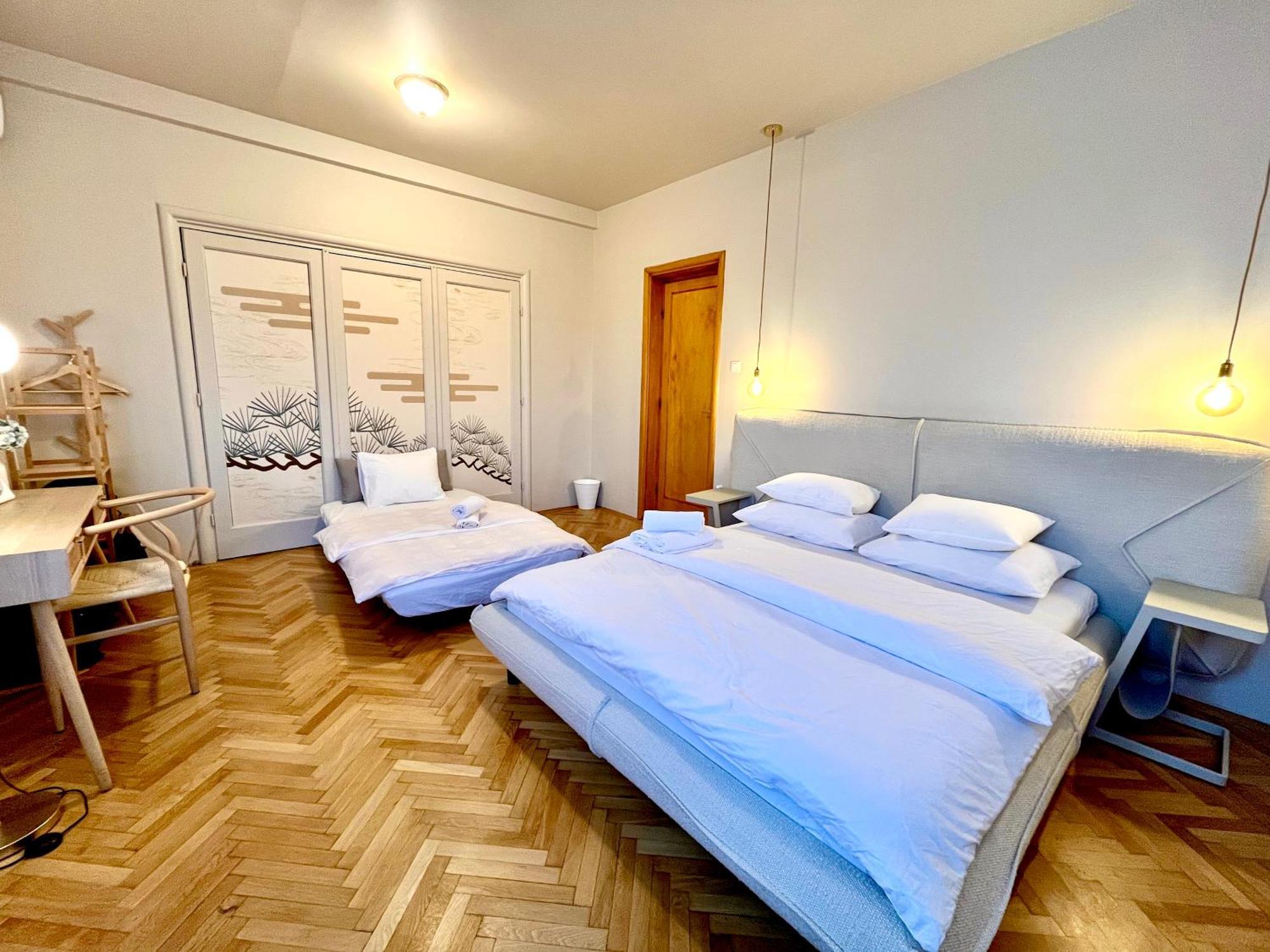 Center Unirii Square Private With View - Shared Amenities * Bukarest